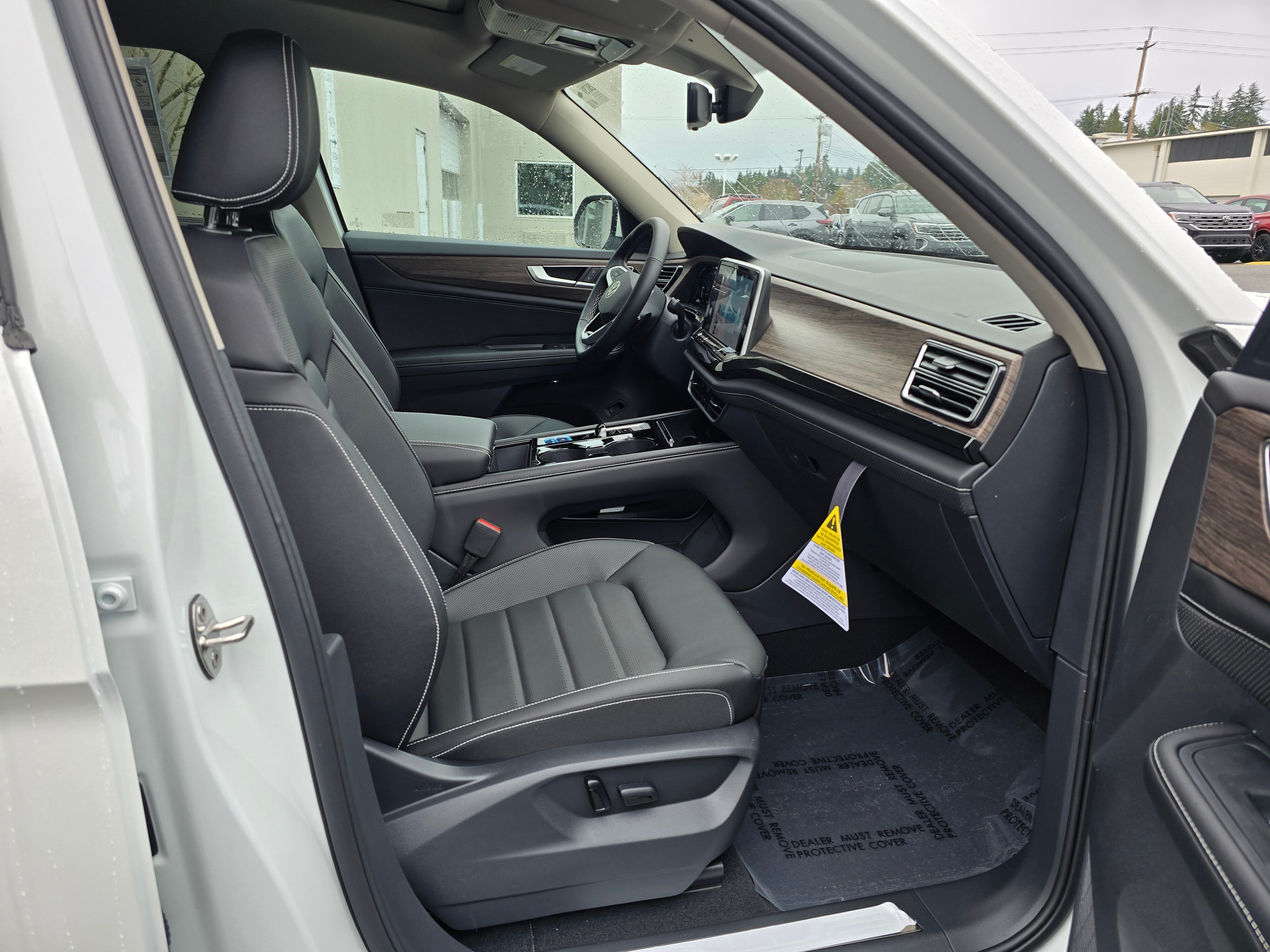 Vehicle image 11 of 30
