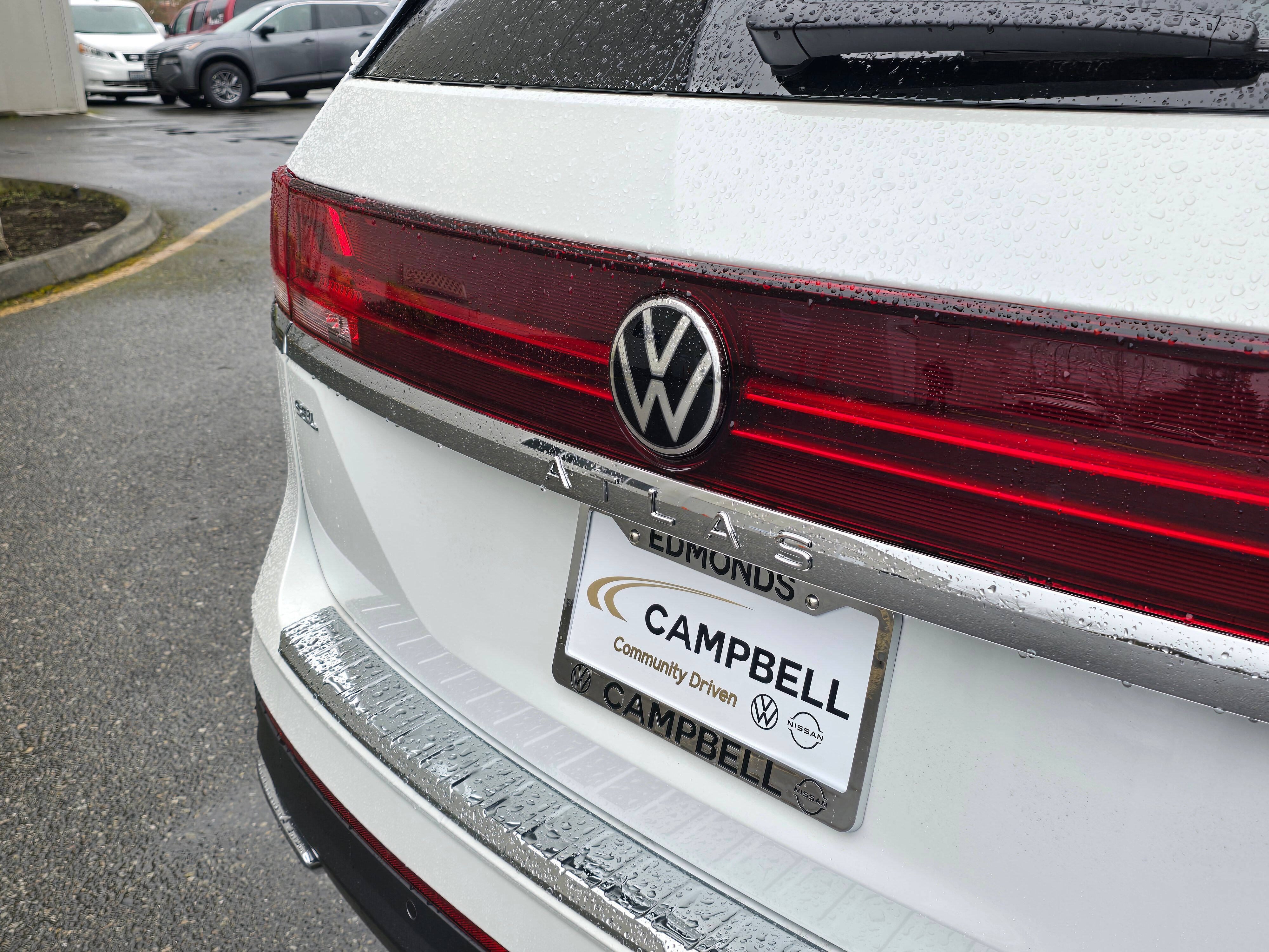 Vehicle image 16 of 30