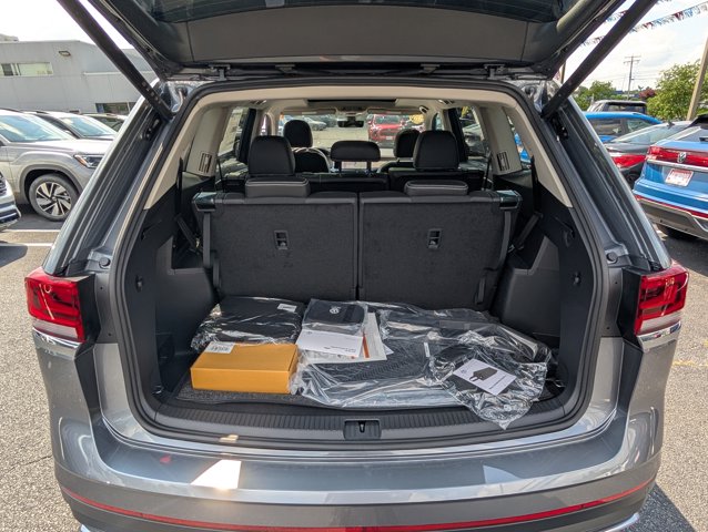 2025 Volkswagen Atlas 2.0T SEL Image 7 of 30