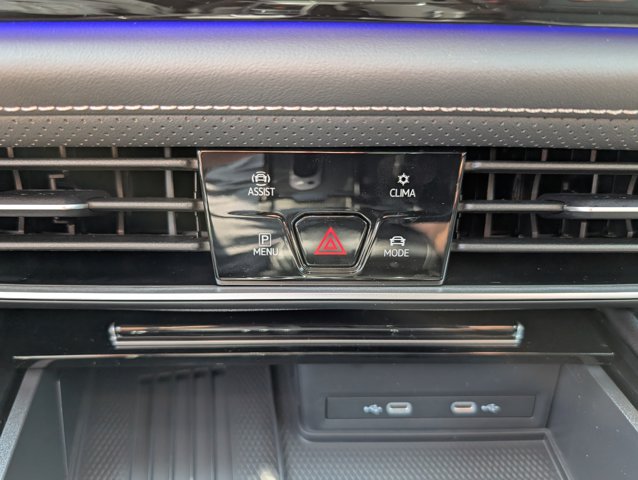 2025 Volkswagen Atlas 2.0T SEL Image 26 of 30