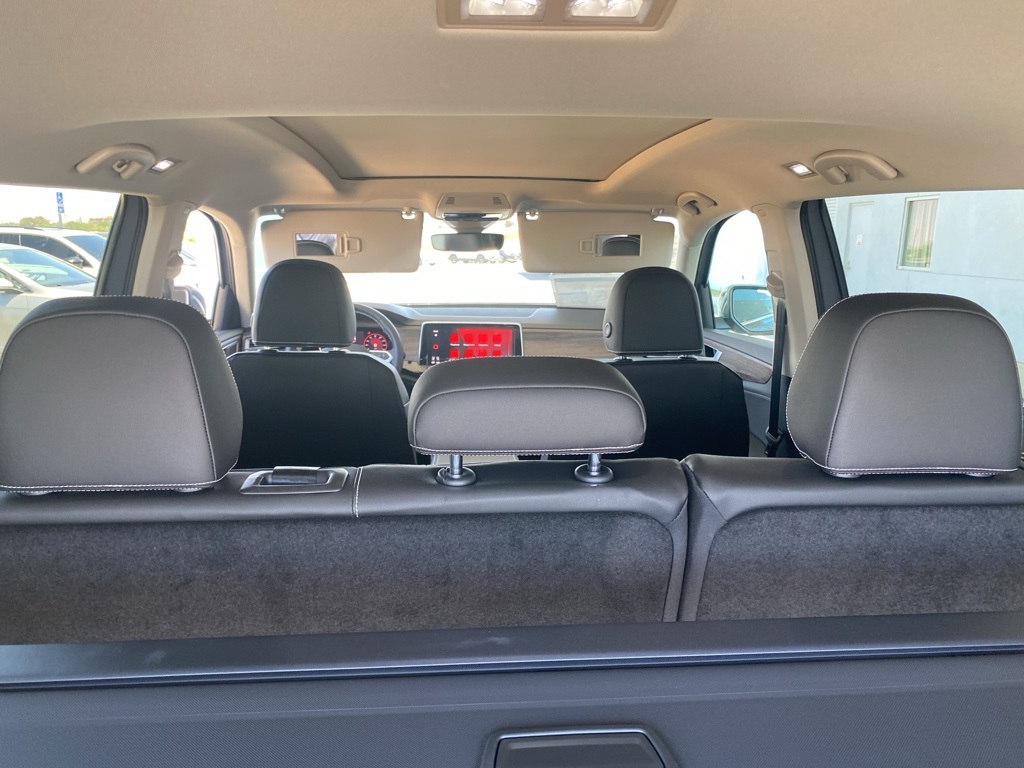 Vehicle image 29 of 35