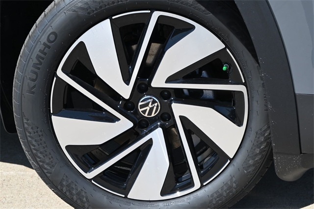 2025 Volkswagen Atlas 2.0T SEL Image 7 of 22