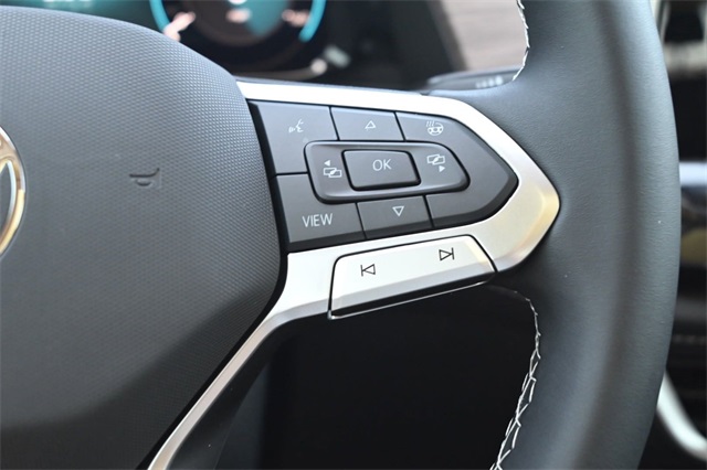 2025 Volkswagen Atlas 2.0T SEL Image 12 of 22