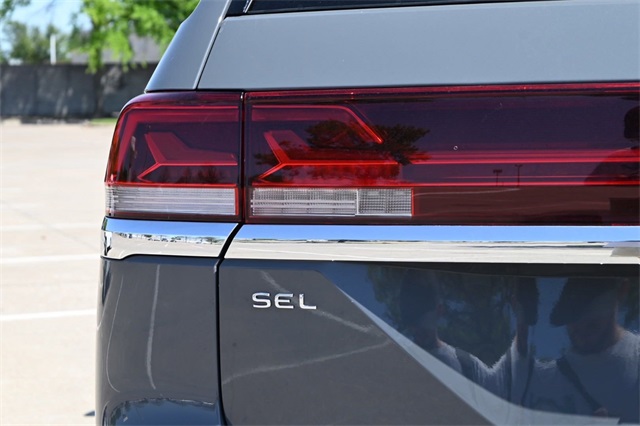 2025 Volkswagen Atlas 2.0T SEL Image 6 of 22