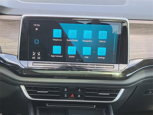 Vehicle image 16 of 39