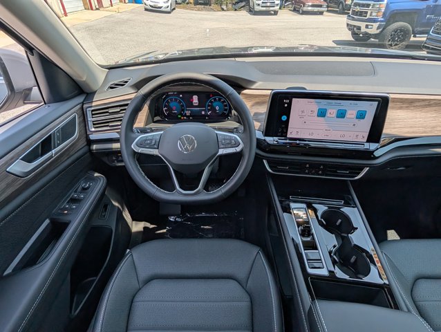2025 Volkswagen Atlas 2.0T SEL Image 15 of 31