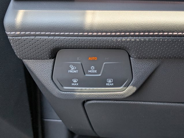 2025 Volkswagen Atlas 2.0T SEL Image 19 of 31