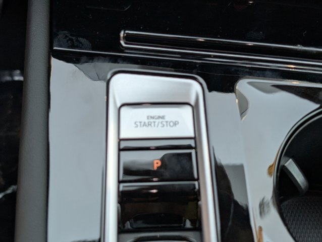 2025 Volkswagen Atlas 2.0T SEL Image 22 of 31