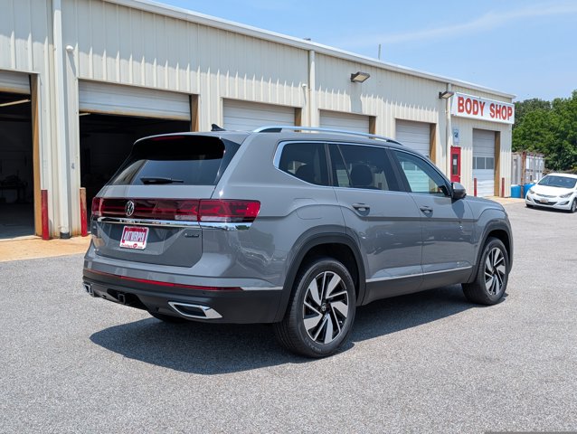 2025 Volkswagen Atlas 2.0T SEL Image 4 of 31