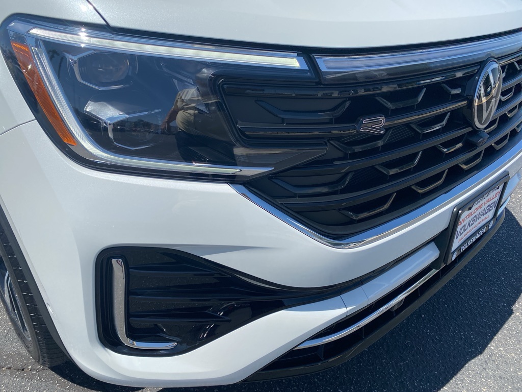 Vehicle image 26 of 35
