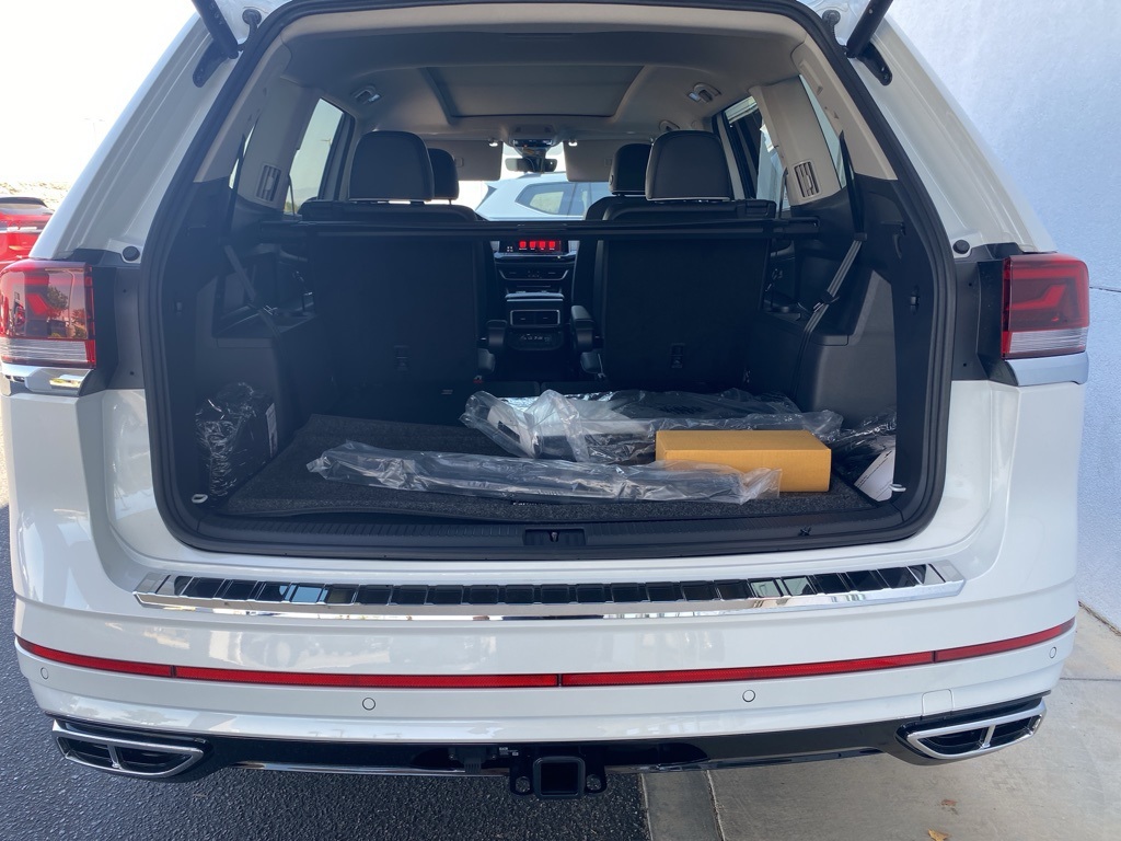 Vehicle image 10 of 35