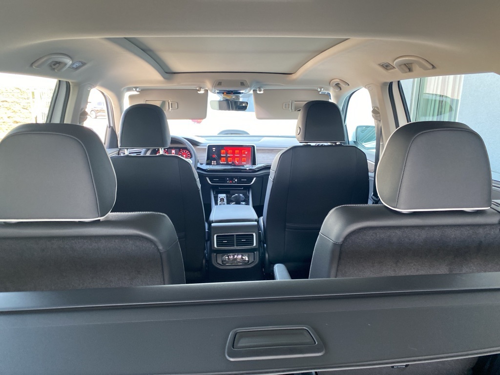 Vehicle image 16 of 35