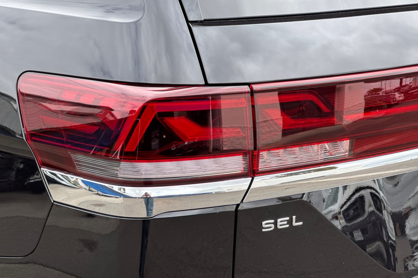 Vehicle image 7 of 25