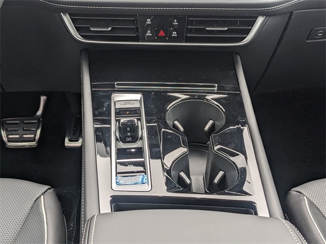 Vehicle image 20 of 30