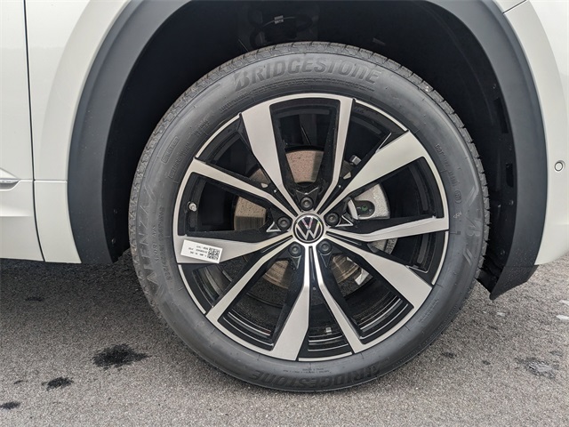 Vehicle image 10 of 30