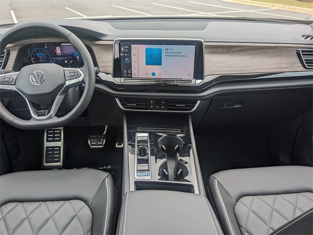 Vehicle image 16 of 30