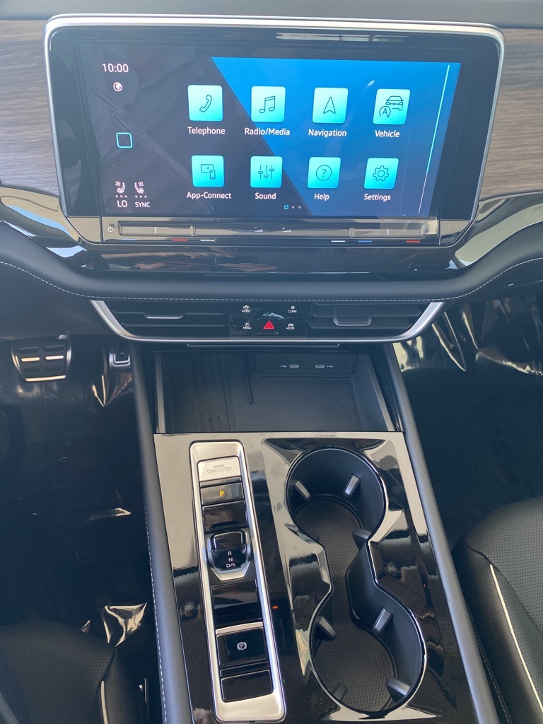 Vehicle image 15 of 36