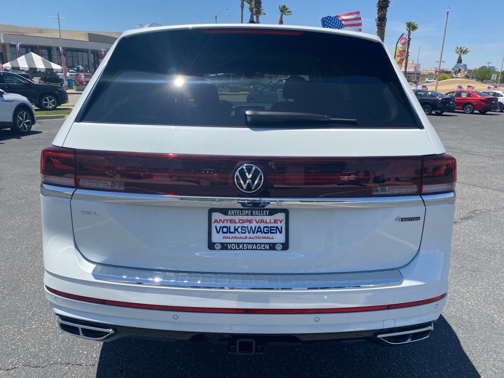 Vehicle image 8 of 36