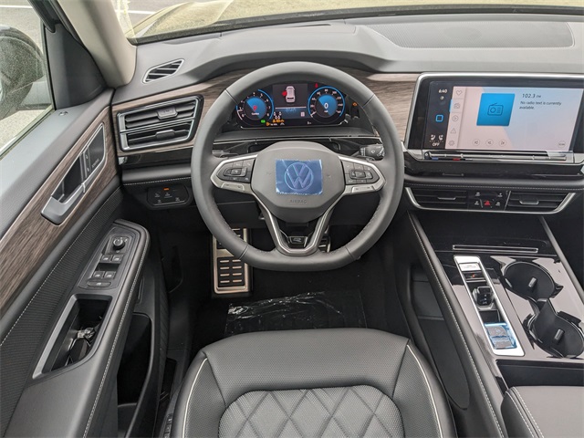 Vehicle image 16 of 30