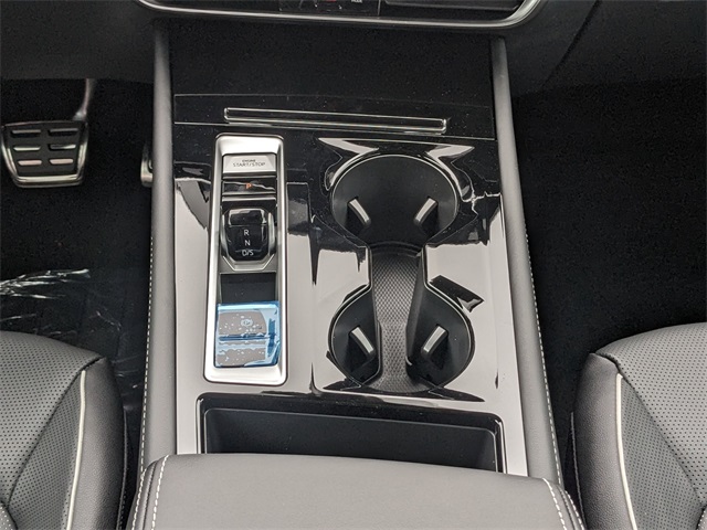 Vehicle image 19 of 30