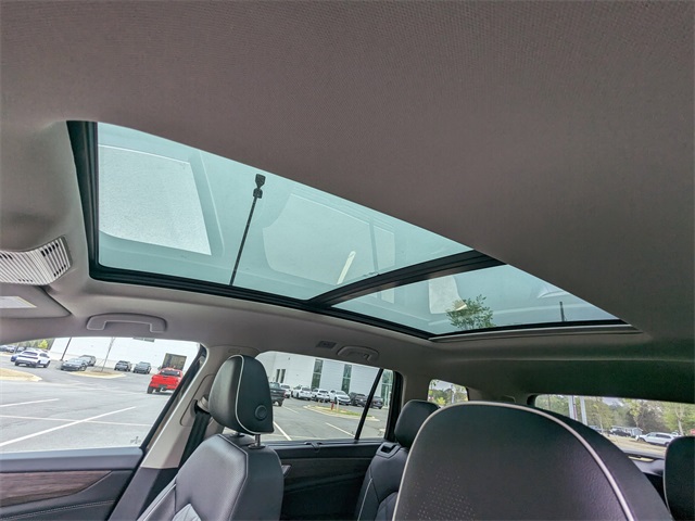 Vehicle image 20 of 30
