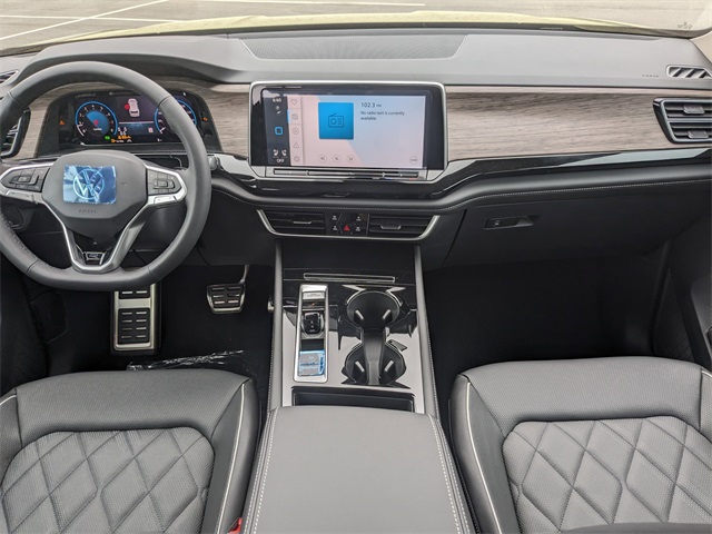 Vehicle image 15 of 30