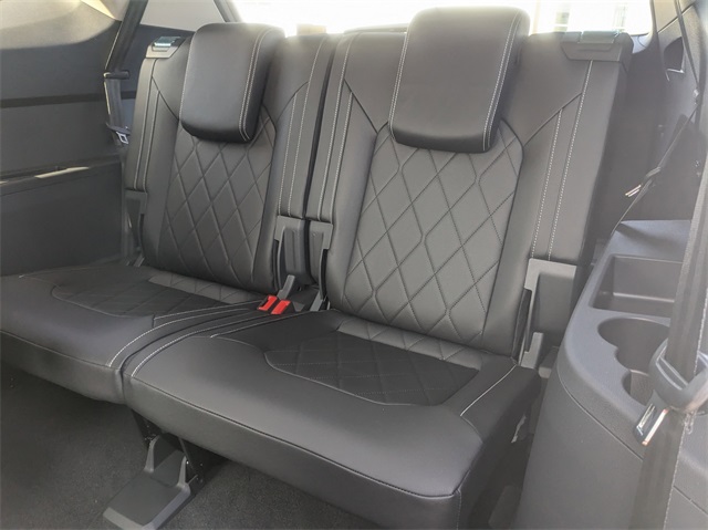 Vehicle image 23 of 65