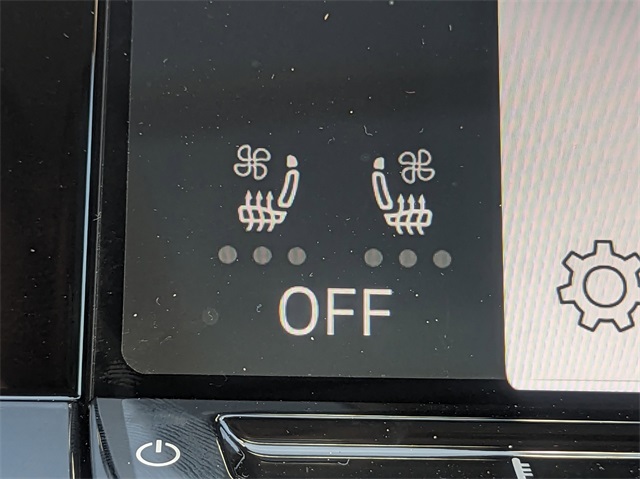 Vehicle image 34 of 65