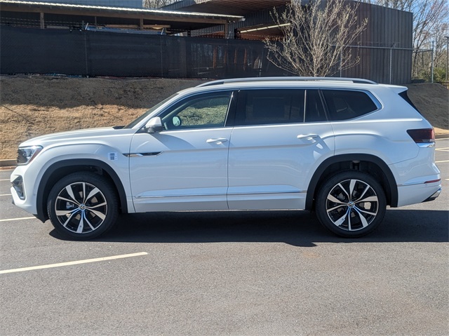 Vehicle image 17 of 65