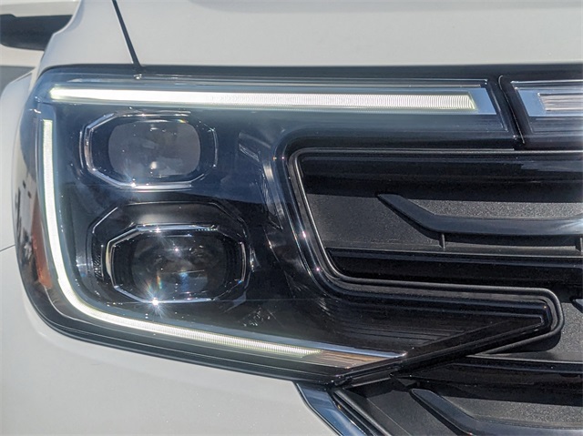 Vehicle image 18 of 65