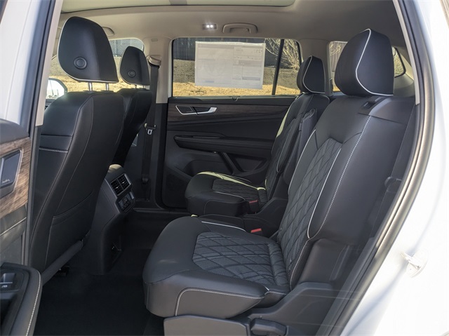 Vehicle image 24 of 65