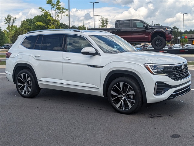 Vehicle image 3 of 29
