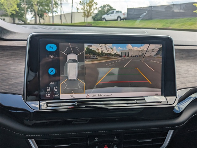 Vehicle image 23 of 29