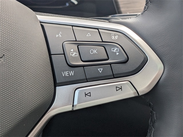 Vehicle image 28 of 29
