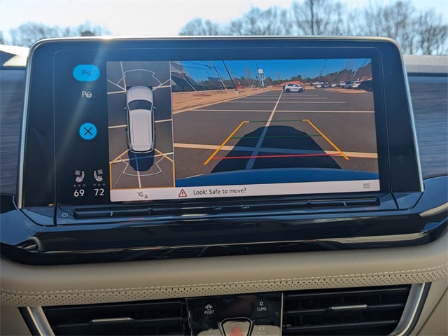 Vehicle image 22 of 31
