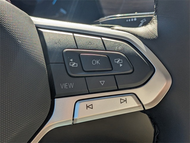 Vehicle image 28 of 31
