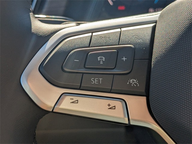 Vehicle image 27 of 31