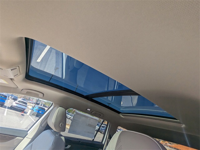 Vehicle image 20 of 31
