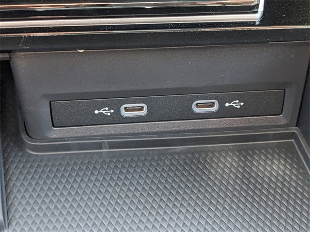 Vehicle image 34 of 63