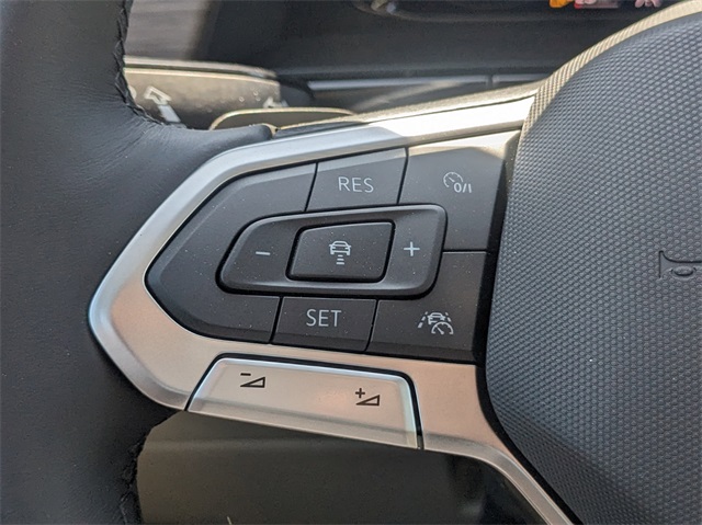 Vehicle image 36 of 63