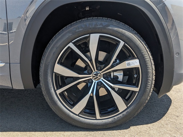 Vehicle image 19 of 63
