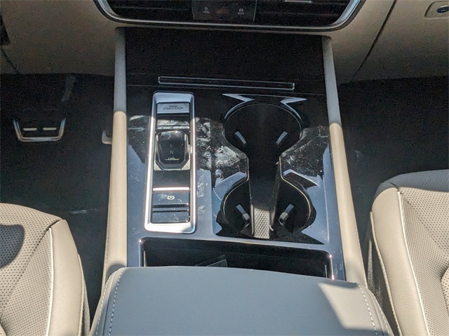 Vehicle image 29 of 63