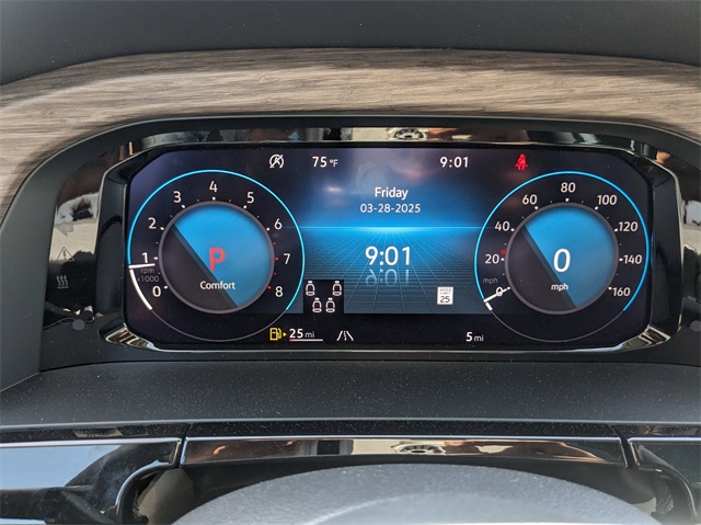 Vehicle image 38 of 63