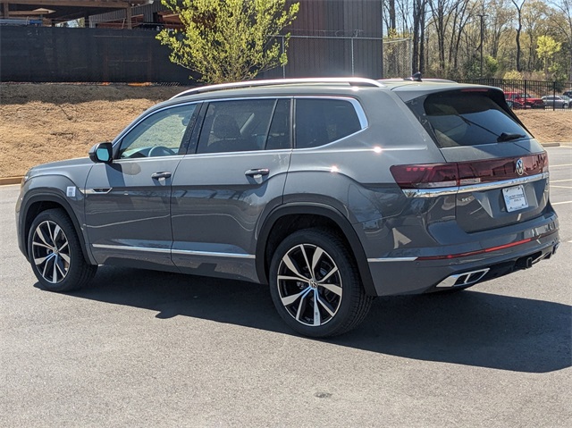Vehicle image 14 of 63