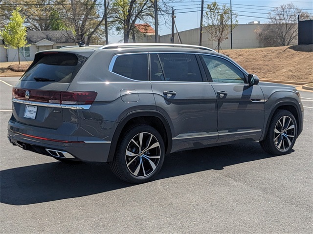 Vehicle image 11 of 63