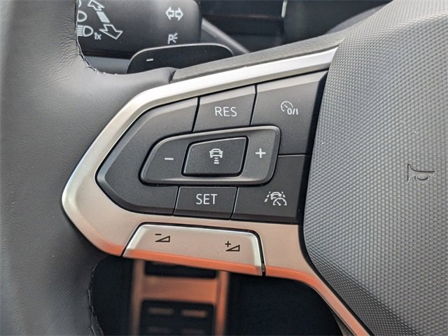 Vehicle image 24 of 37