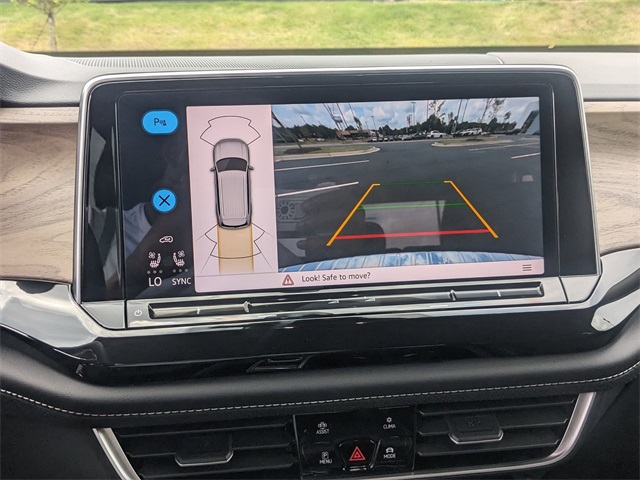 Vehicle image 18 of 29