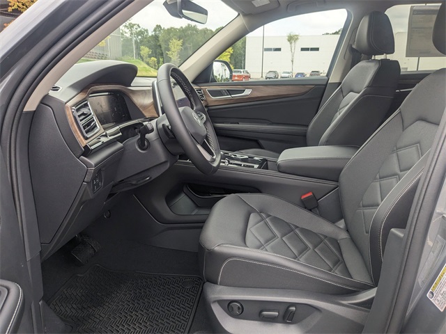 Vehicle image 14 of 29