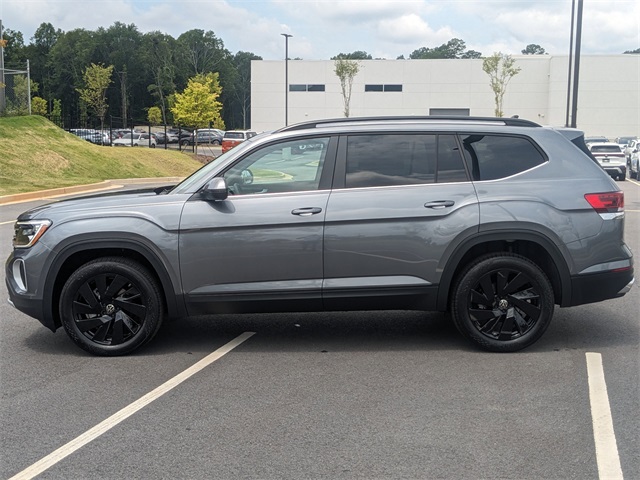 Vehicle image 8 of 29