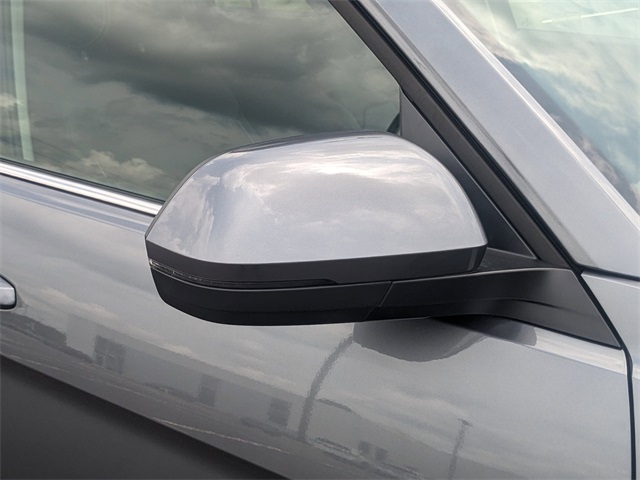 Vehicle image 26 of 29